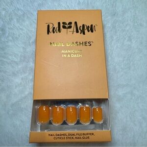 Red Aspen Nail Dashes - DREAMING IN CLEMENTINE - Pop On Manicure - Short Square